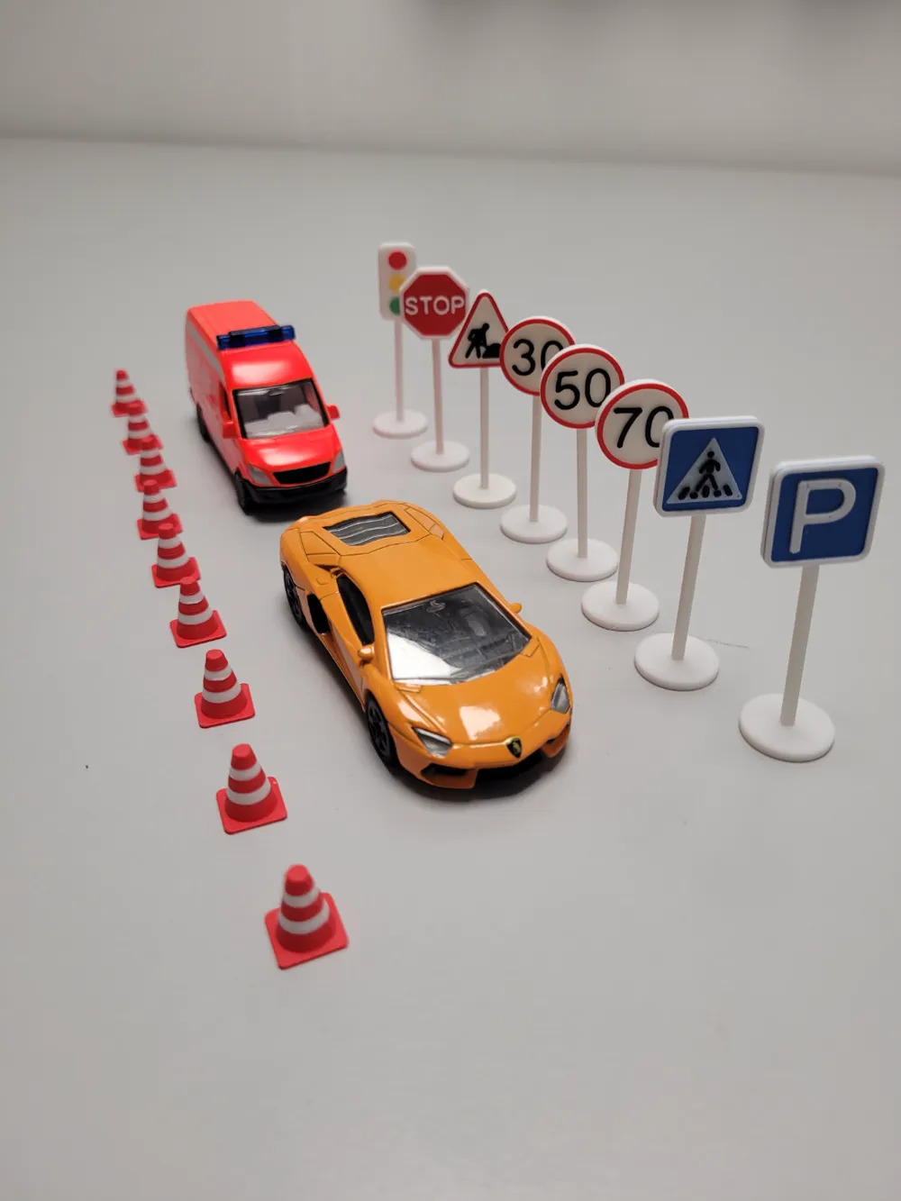Hotwheels Trafik İşaretleri (16 adet)